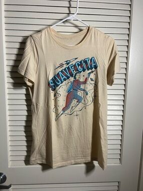 Suavecita Cream Graphic Tee with Retro Astronaut Illustration